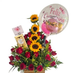 Arreglo floral, chocolates ferreros, licor y globo burbuja